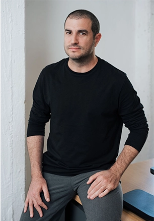 אריאל דטיניס